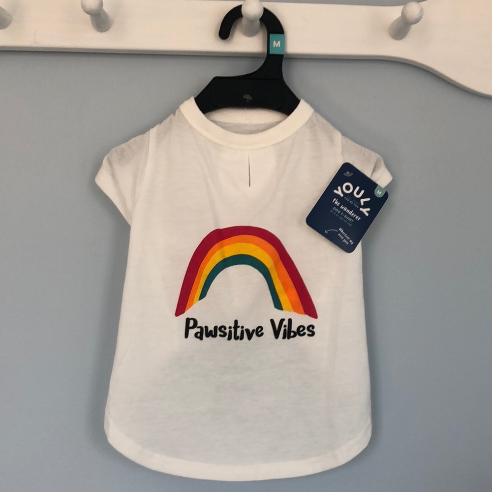NWT Youly “Pawsitive” Vibes dog t-shirt!🌈🐶